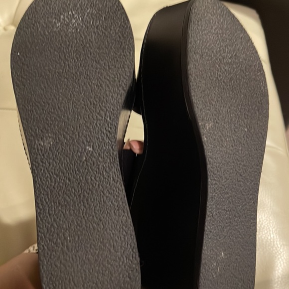 Shoes - Picture 2 of 3